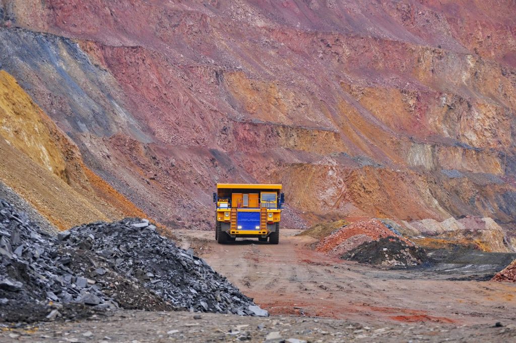 Affections consécutives au travail au fond dans les mines de fer