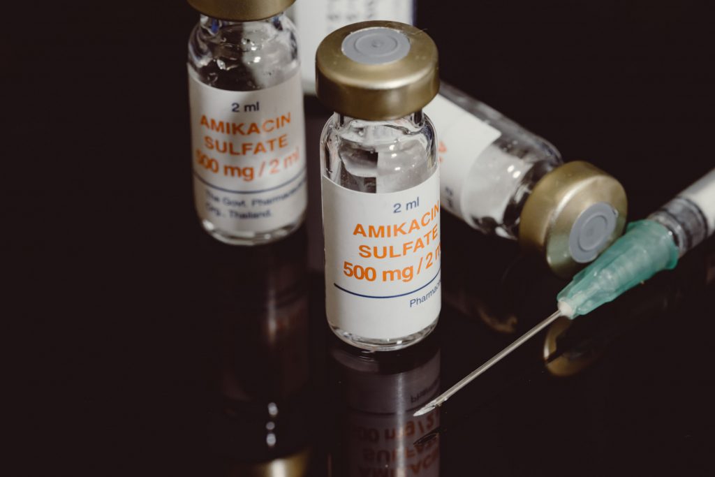 Maladies professionnelles engendrées par les aminoglycosides et leurs sels